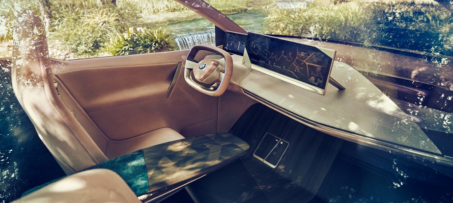 BMW Vision iNext è il crossover elettrico del futuro secondo l'azienda 1