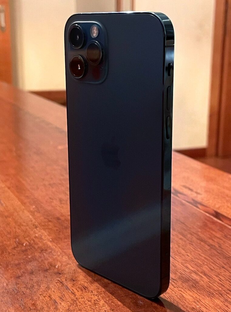 Ecco un prototipo "italiano" di iPhone 12 Pro, con iOS 14.1 2