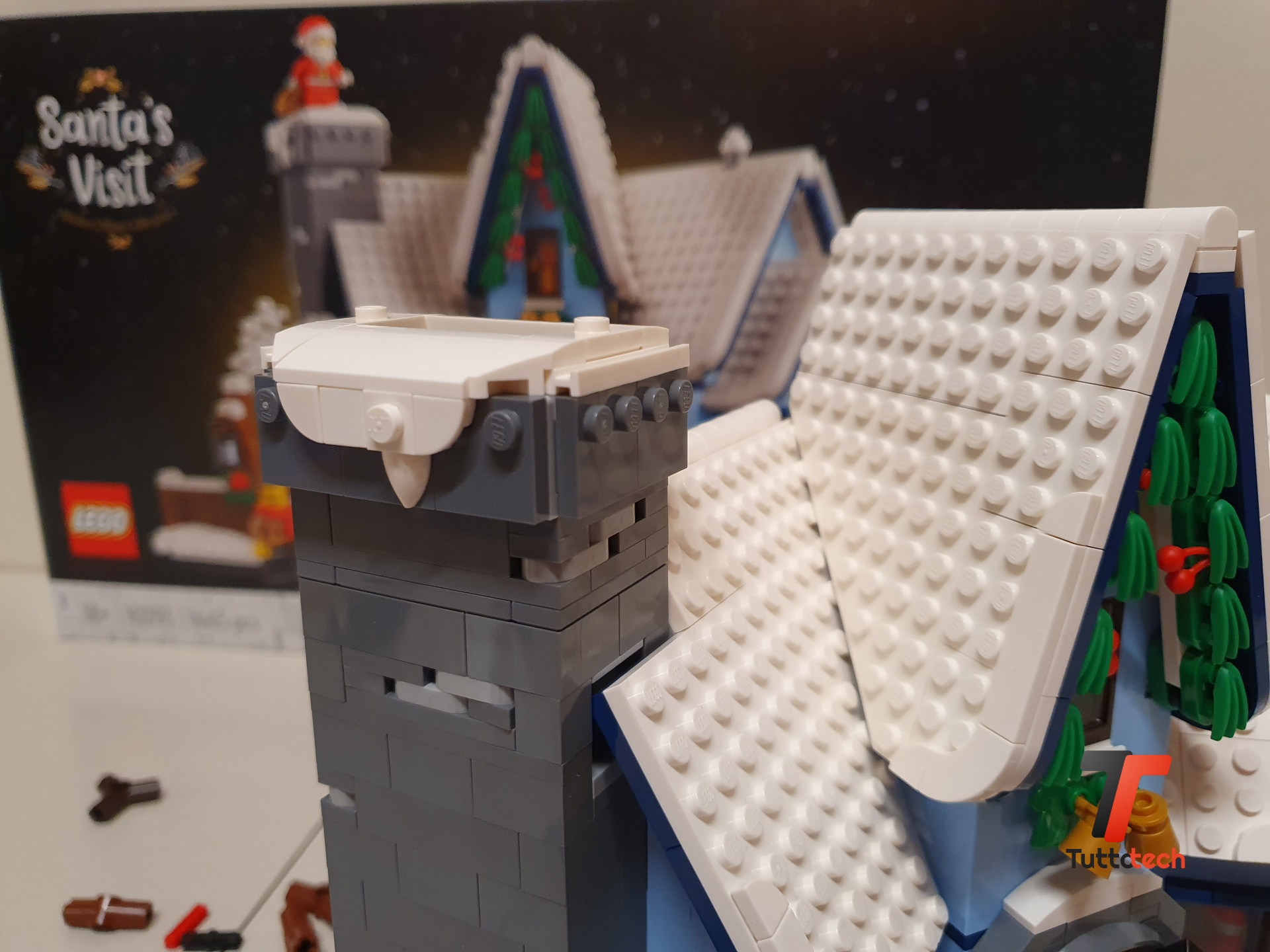 La visita di Babbo Natale 10293 | LEGO® Icons | LEGO® Shop ufficiale IT