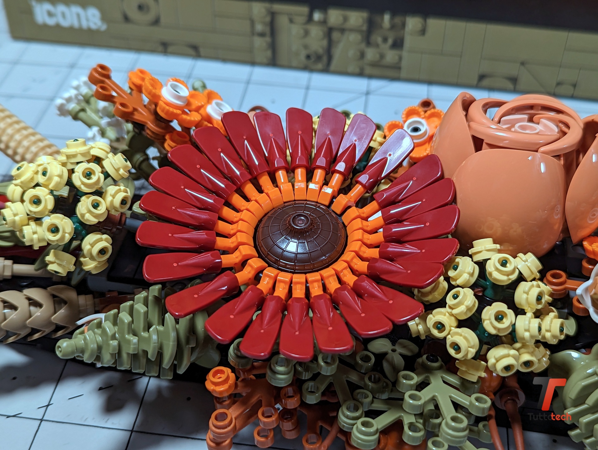 Recensione LEGO Centrotavola di fiori secchi, semplicemente perfetto