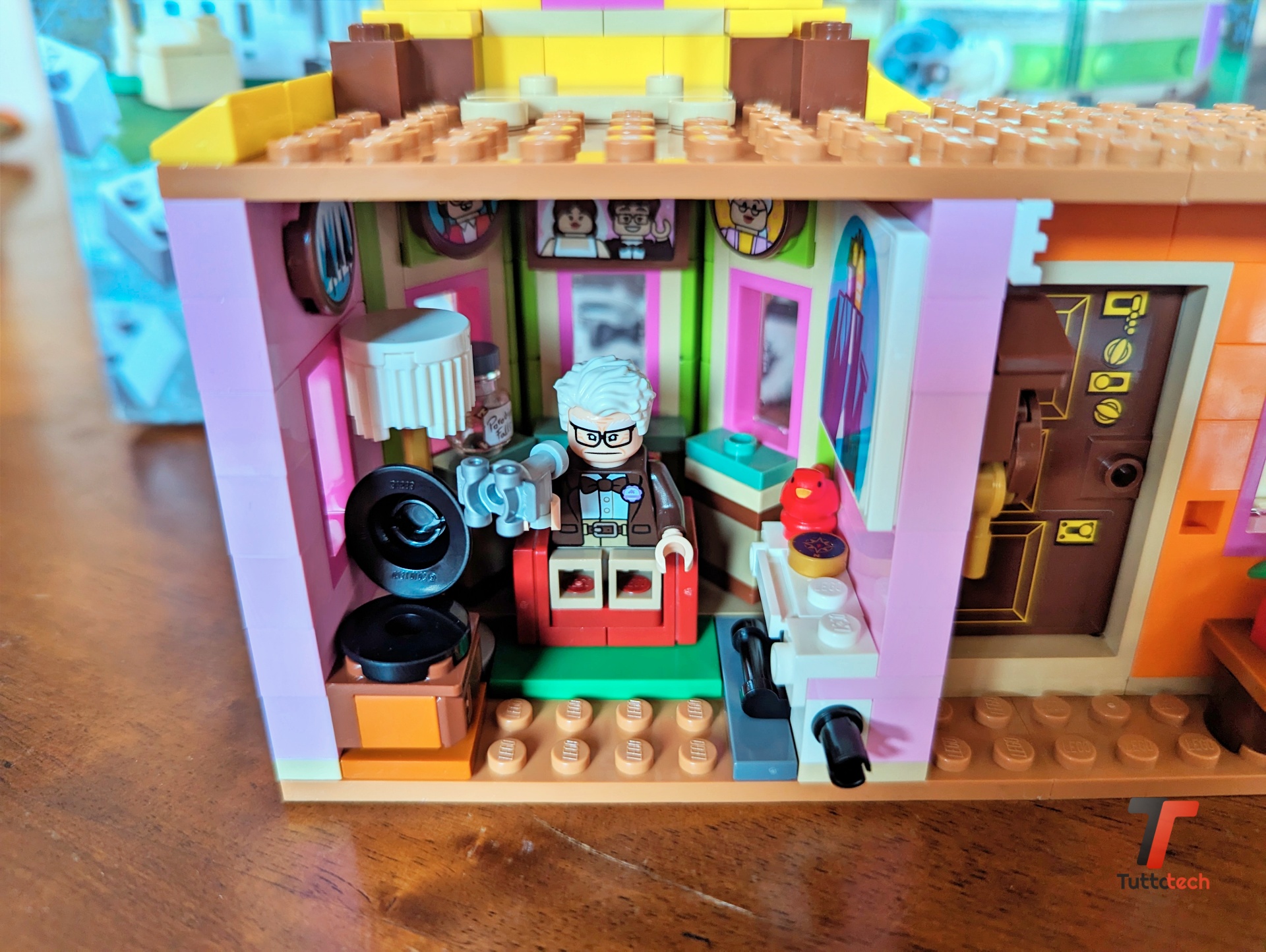 Recensione LEGO Disney Casa di Up, bello solo a metà