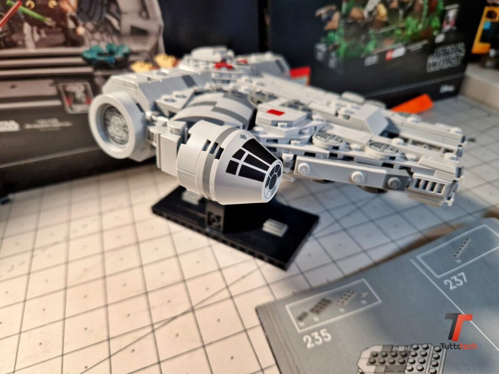 LEGO Millennium Falcon 75375