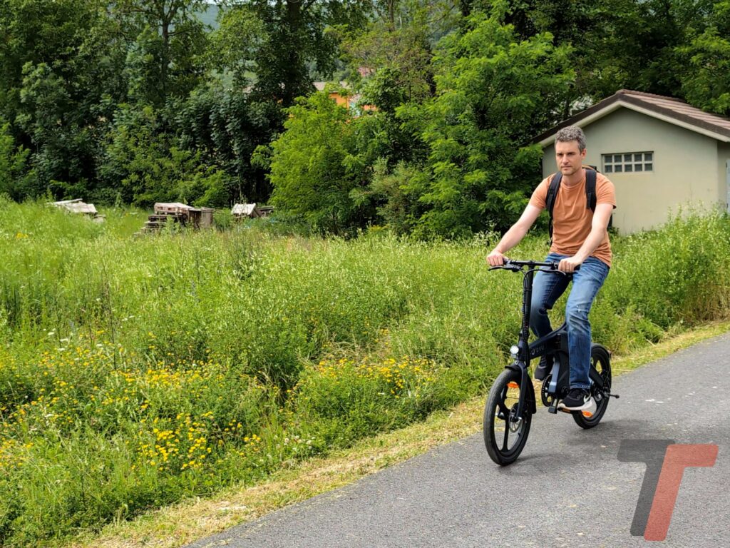 Recensione DYU T1: la bici elettrica pieghevole economica ma stilosa 13