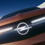 Opel Grandland al debutto: dettagli, prezzi e disponibilità del nuovo SUV elettrico 4