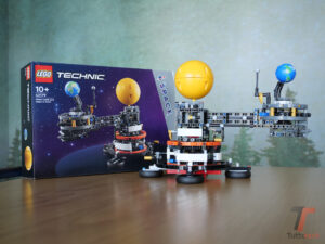 Recensione LEGO Technic Space 41279: Pianeta Terra e Luna in orbita 3