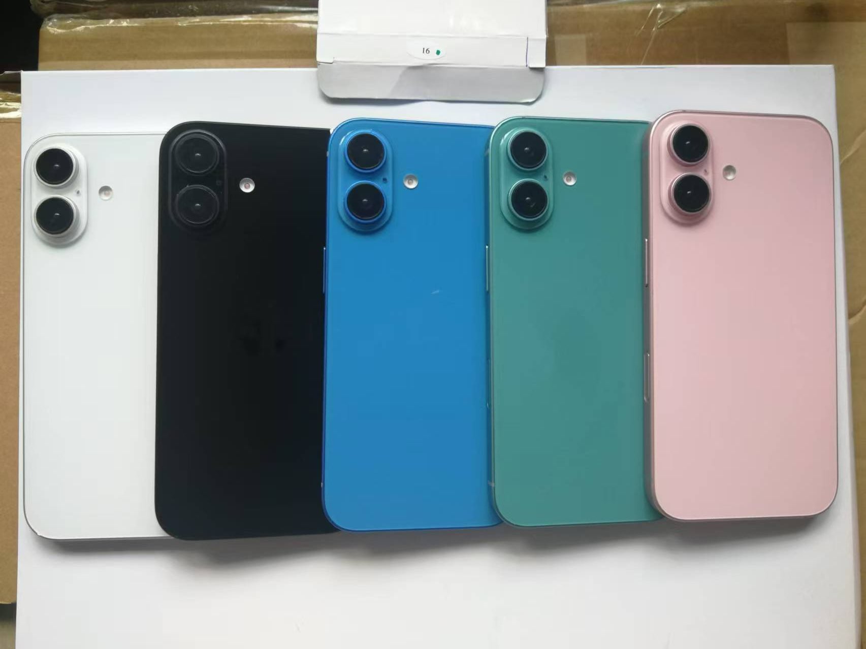 Apple iPhone 16 colorazioni