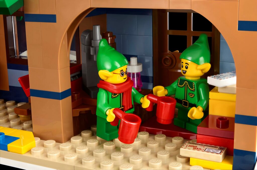 LEGO annuncia i nuovi set di Natale, disponibili a breve online 5