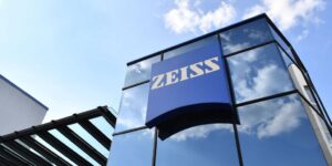 ZEISS