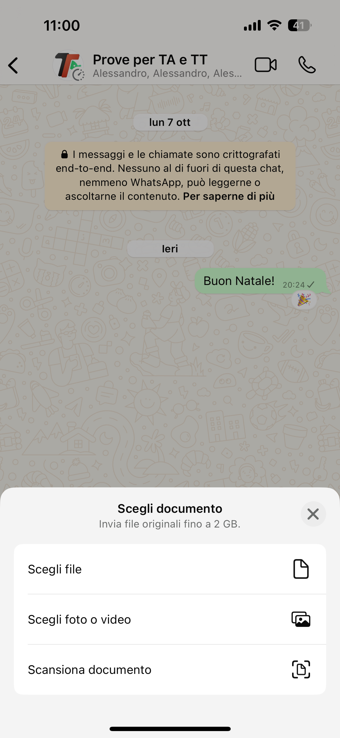 WhatsApp iOS scansione documenti con fotocamera