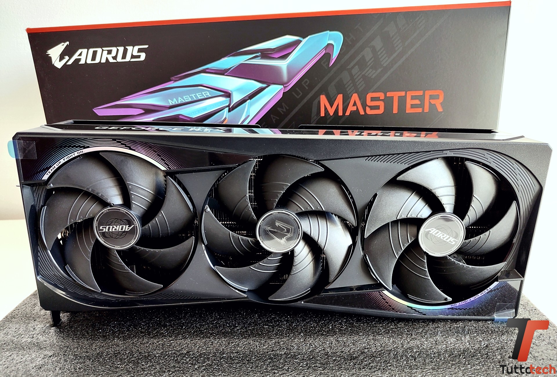 AORUS GeForce RTX 5080 MASTER 5