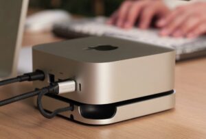 Satechi Mac Mini M4 Stand & Hub with SSD Enclosure 1