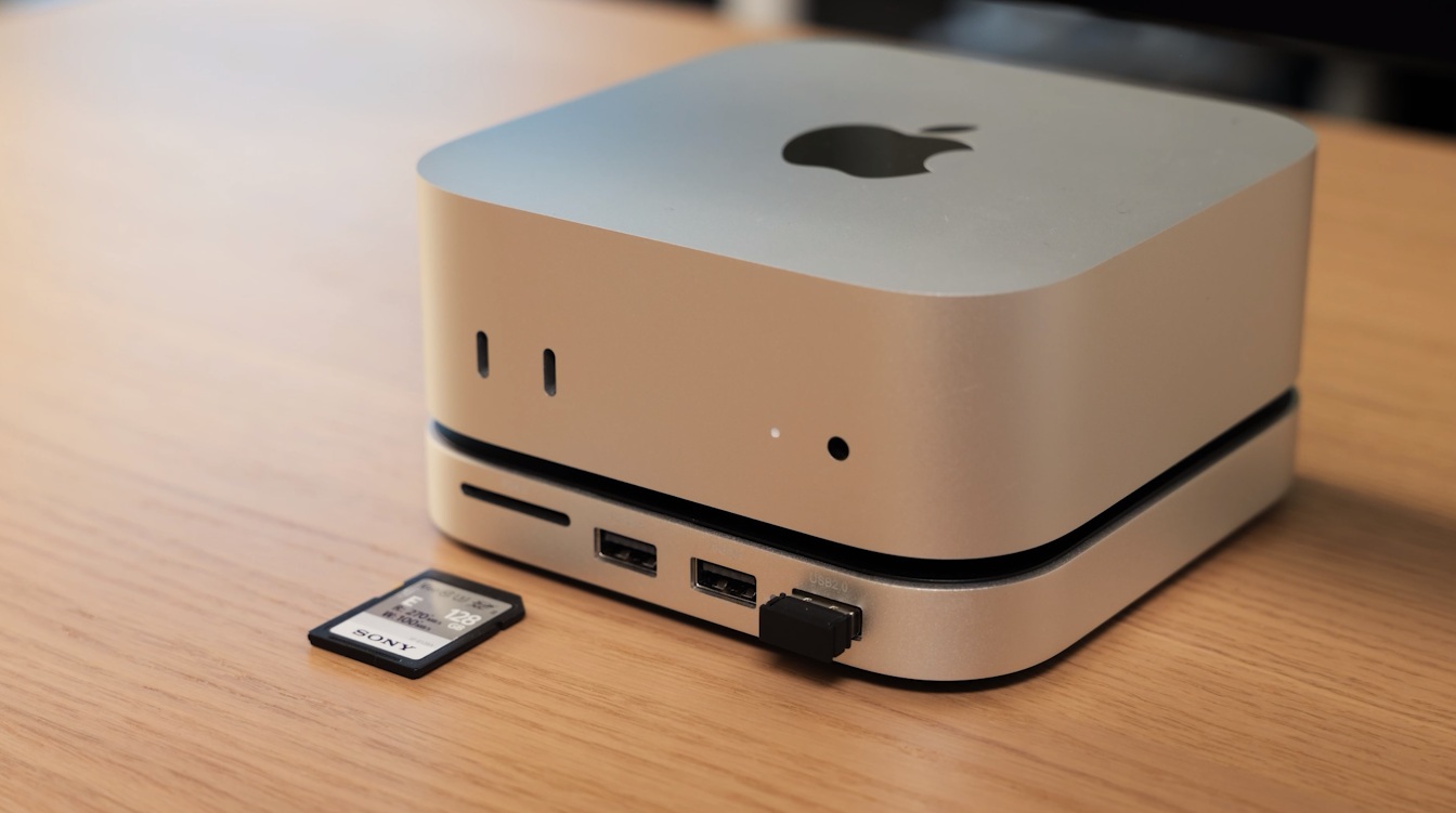 Satechi Mac Mini M4 Stand & Hub with SSD Enclosure 5